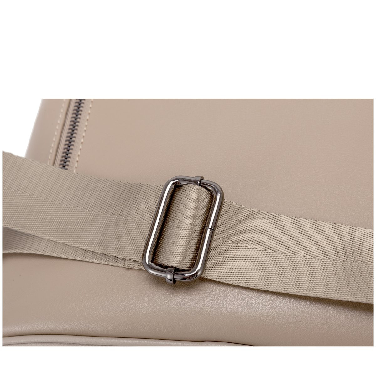 backpack belt buckle